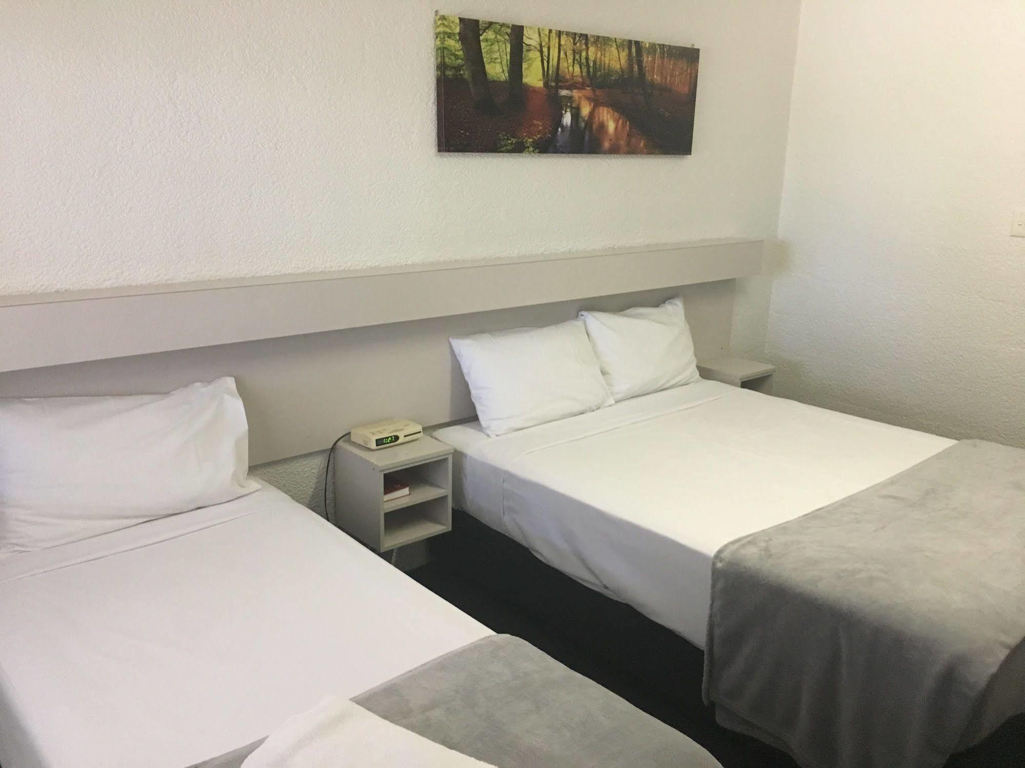 Balonne River Motor Inn Сент-Джордж Экстерьер фото